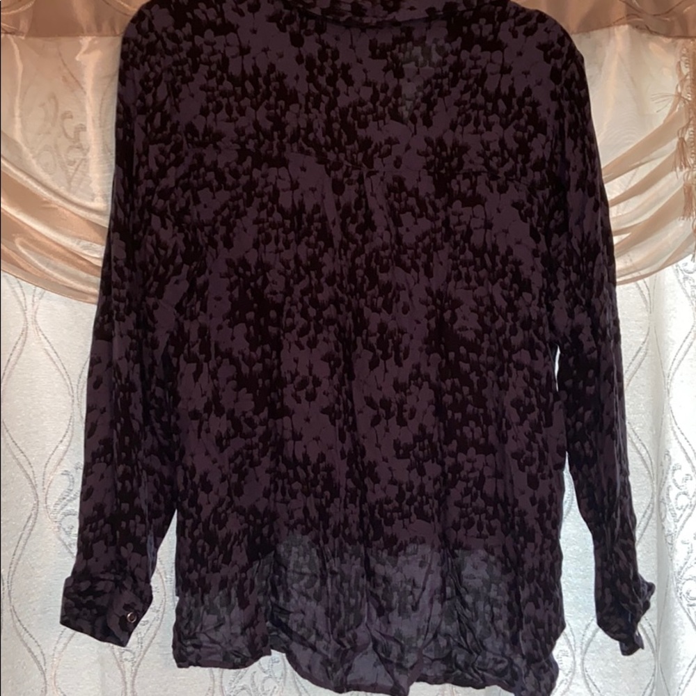 🌸EUC ROCK & REPUBLIC v-neck - Picture 2 of 3